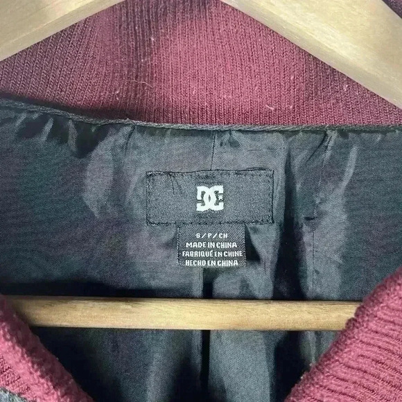 DC Shoes Varsity Bomber Jacket Mens  Small Gray Maroon Full Zip Casual - Picture 3 of 7